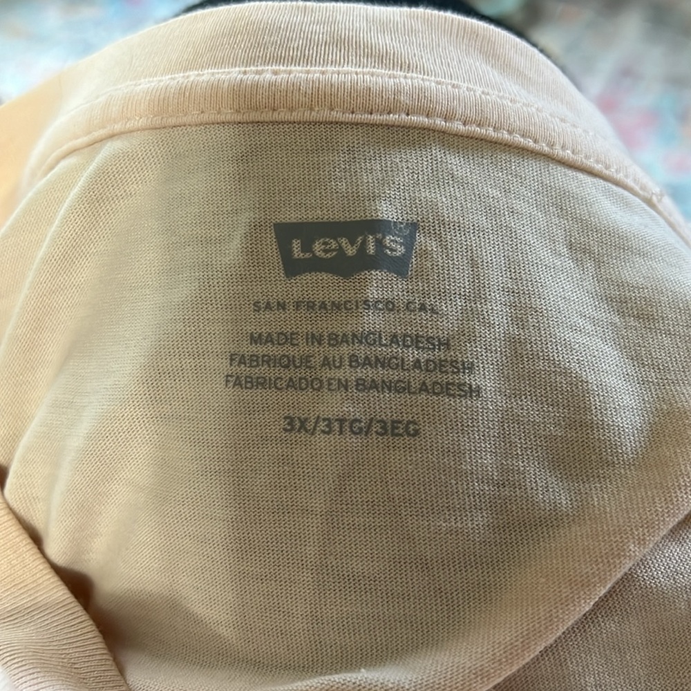 Levi’s Peach Color T-Shirt Size 3X - Picture 10 of 10